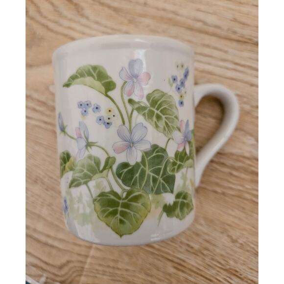 The Toscany Collection Flower Lidded Cup Botanical Floral Design Mug & L… - Picture 8 of 10